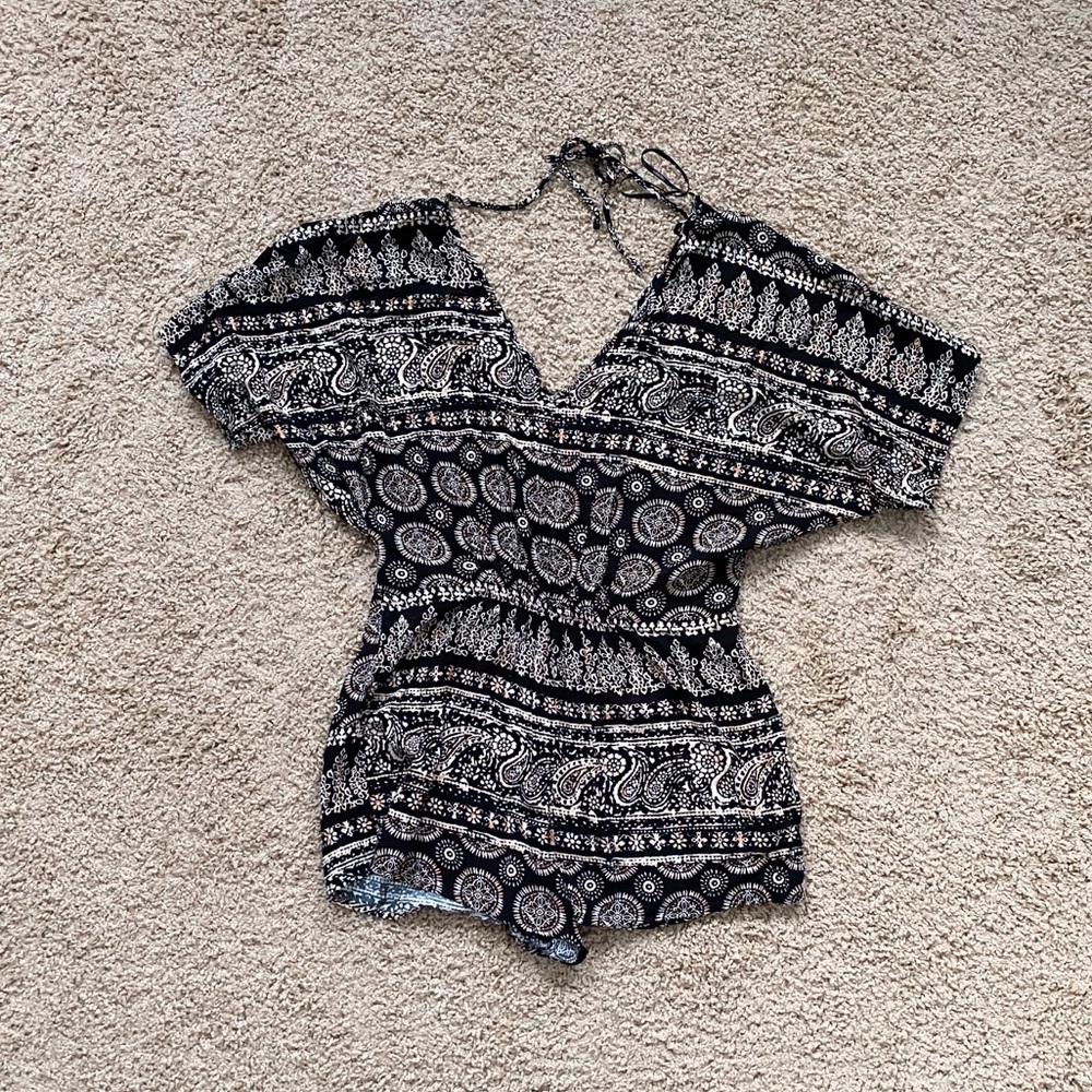 Forever21 Romper - Picture 2 of 4